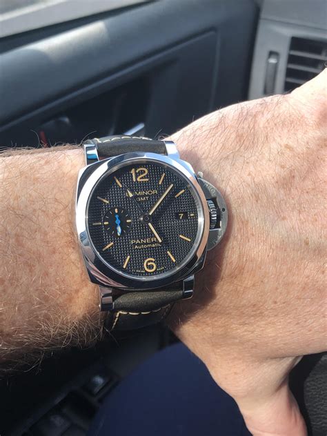 [Panerai] Panerai PAM 1535: The Definitive User .